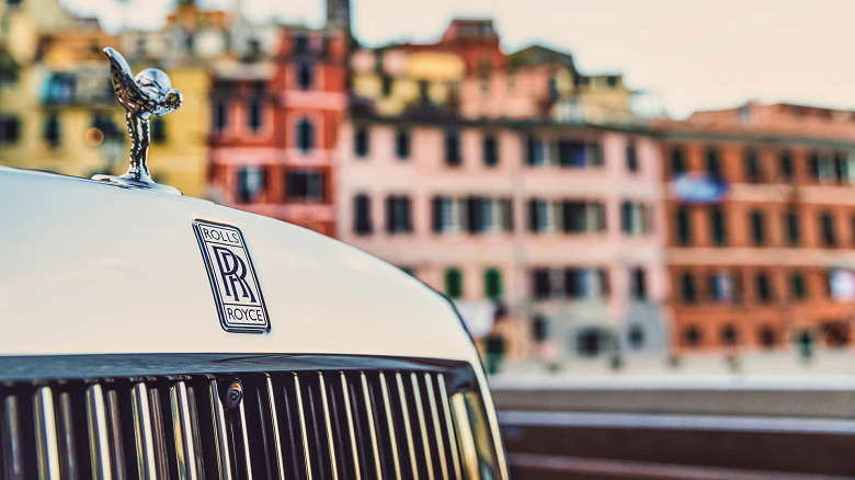 Представлен уникальный Rolls-Royce Phantom